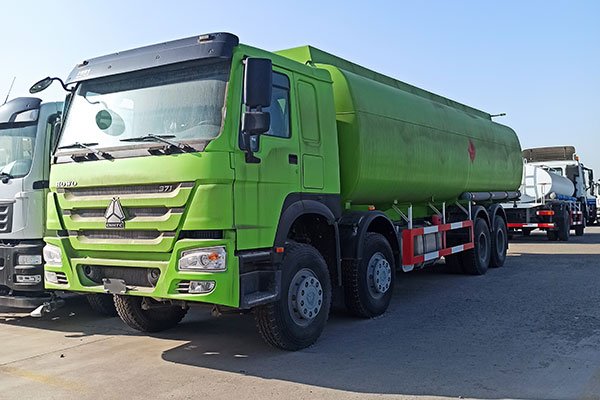 Oil Tank Trucks For Sale